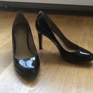 Ann Taylor Perfect Pump Black Patent Leather 6M